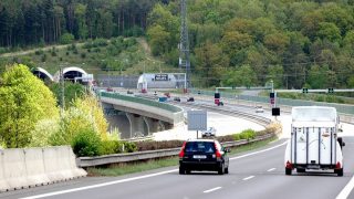 Novinka na silnicích: Za „zbytečnou“ jízdu v levém pruhu pokuta 3 000 Kč. Policie na vše dohlédne