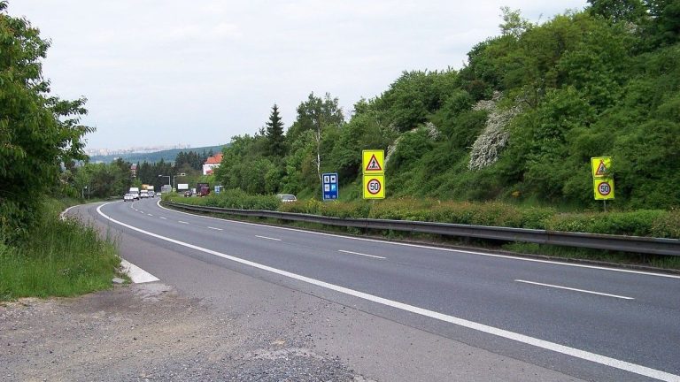Nová dopravní značení v ČR: Zelené značky jsou pro řidiče velkou neznámou. Ministerstvo dopravy varuje před jejich nedodržováním 1 silnice znacka znacky dopravni