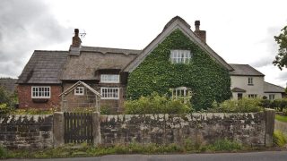 Stotisícový plat a bezplatné bydlení: Evropské státy platí za to, že se lidé přestěhují do odlehlých regionů