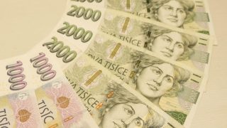 Na podobné webové stránky nikdy neklikejte. Slibují snadné a rychlé peníze, Češka kvůli nim ale přišla o 310 000 Kč