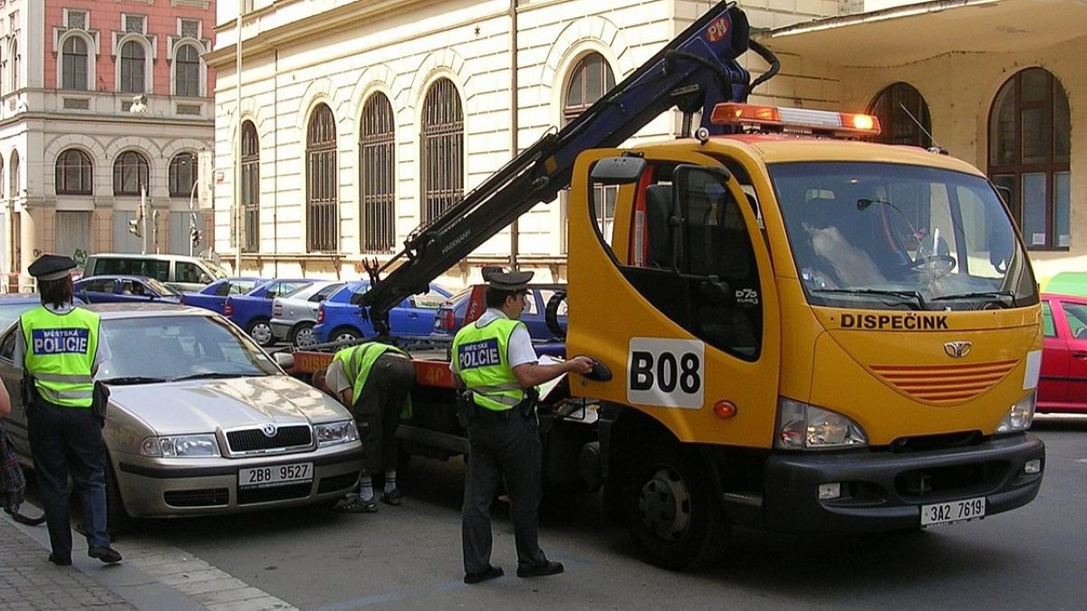 Nová a velmi důležitá dopravní značka: Kdo ji nebude znát, tomu policie nekompromisně odtáhne automobil