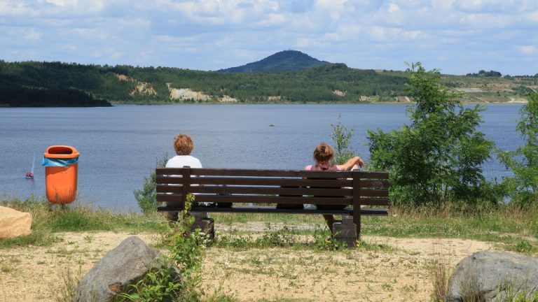 Dovolená 2025: Na moře se vykašlete, kousek od Prahy leží luxusní jezero, které vás nadchne svou krásou 1 jezero v nemecku