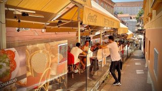 Hospodský v Chorvatsku promluvil drsně, ale pravdivě o Češích – turistech. Chování je katastrofální, oblékají se jako póvl