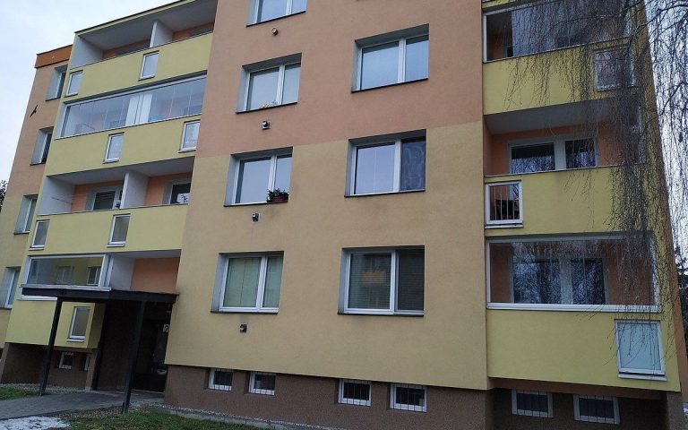 Bydlíte v nájmu? Od pronajímatele máte nárok na tisíce korun. Řekněte si o ně, jinak peníze nedostanete 1 byt panelak v cesku edited