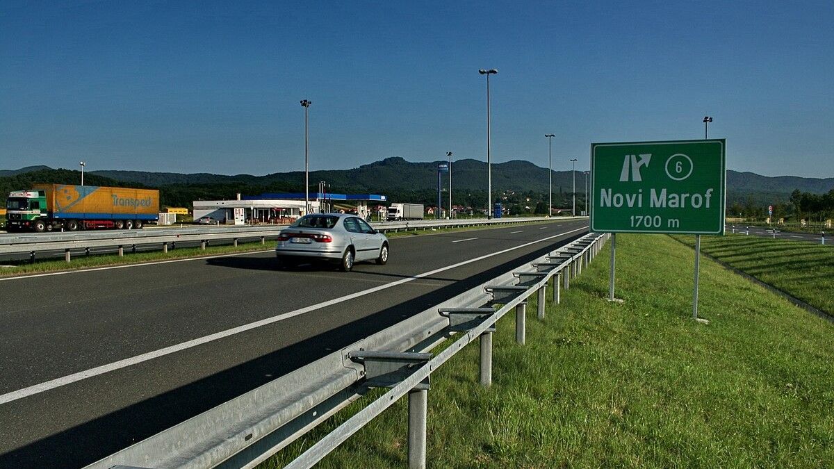 Jedete na dovolenou autem do Chorvatska? Za žádnou cenu nejezděte v sobotu, jinak přijdete o peníze
