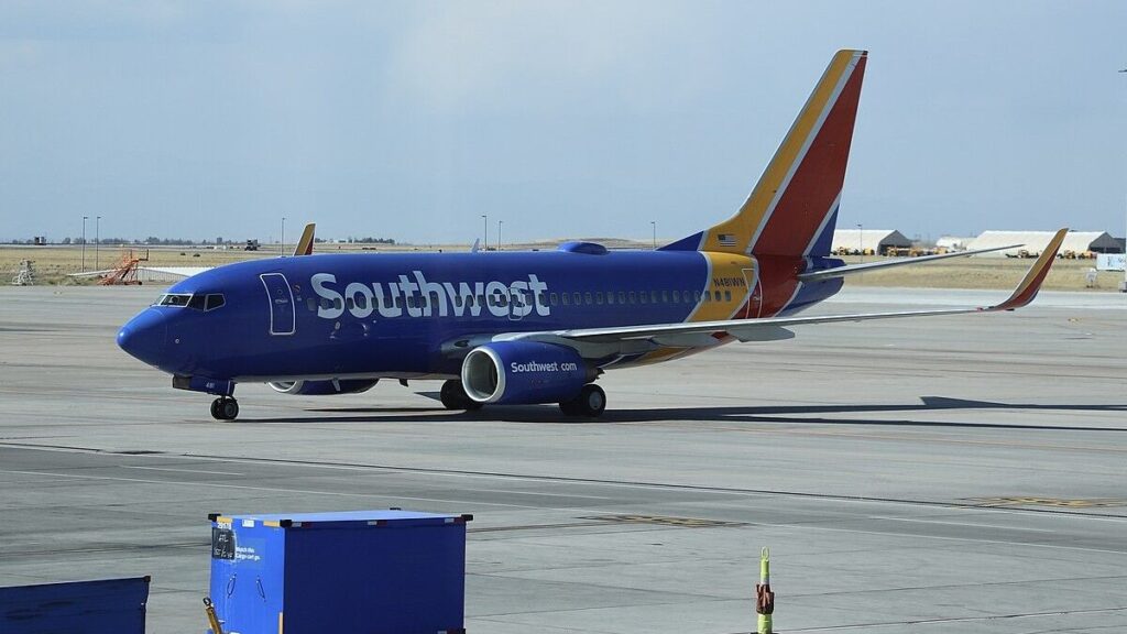 V letadlech se teď bude kontrolovat váha cestujících. Kdo bude přes limit, ten si musí zaplatit druhou letenku 2 letadlo southwest airlines