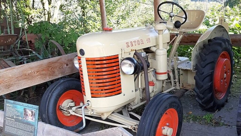 traktor zetor 15