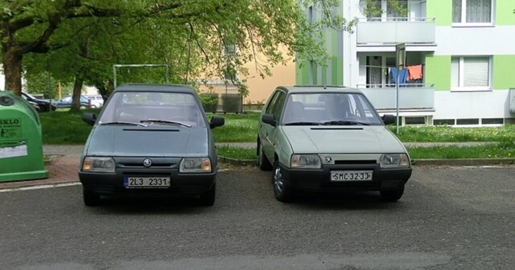 auta skoda favorit