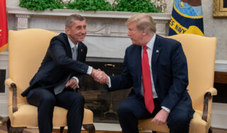 Kvíz: Považujete se za informovaného voliče? Tenhle kvíz oddělí pocit od reality