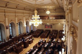 Kvíz: Patříte mezi lidi, kteří mají v politice jasno? Tenhle test si to ověří po svém