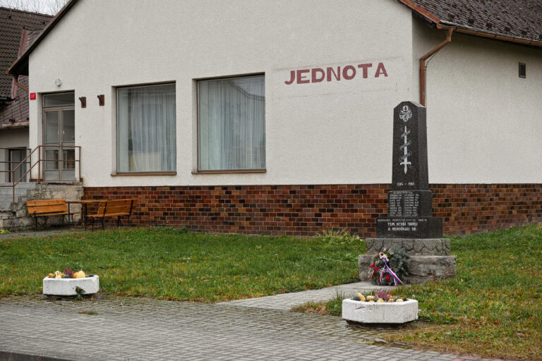 jednota a pomnik obetem svetove valky salmanovice