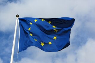 Ne všechny země EU platí eurem. Kdo je dnes vyjmenuje bez chyby, má lepší přehled než většina lidí